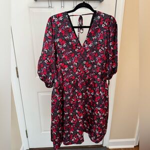 Draper James Terrie Tie Neck Dress in Scarlet Floral